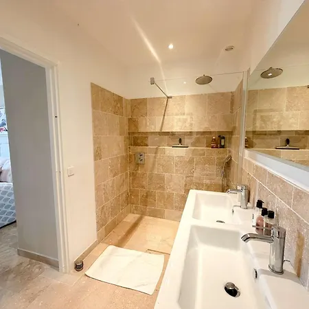 Semesterbostad Maison Moderne Avec Amarrage Prive - Port - Fr-1-868-34