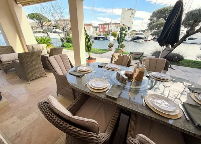 Maison Moderne Avec Amarrage Prive - Port - Fr-1-868-34 بيت للعطل *