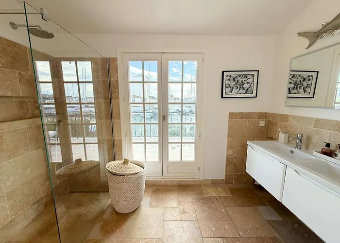 Maison Moderne Avec Amarrage Prive - Port - Fr-1-868-34 * Grimaud